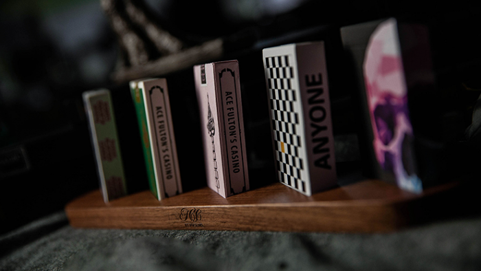 우든 사이드웨이 디스플레이 배튼Wooden Sideways Playing Card Display Batten (5 Decks) by TCC