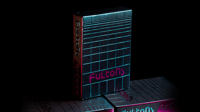 <b>풀톤 아케이드 트론 에디션 핑크 앤 블루 포일 덱</b> <br/>(FULTONS Arcade TRON Edition Pink and Blue Foil Playing Cards)