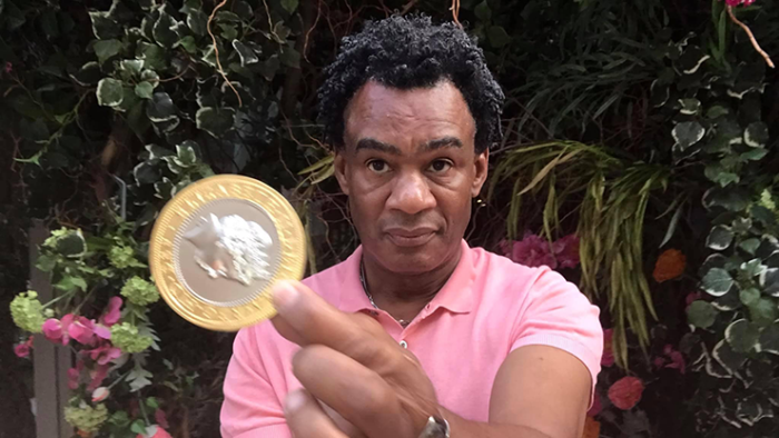 JUMBO £2 (pound sterling) coin - Trick - 이미지 3