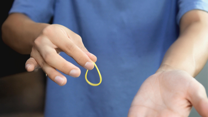 CRB (Color Changing Rubber Band) by Menzi magic & Zhao Xinyi - 이미지 4
